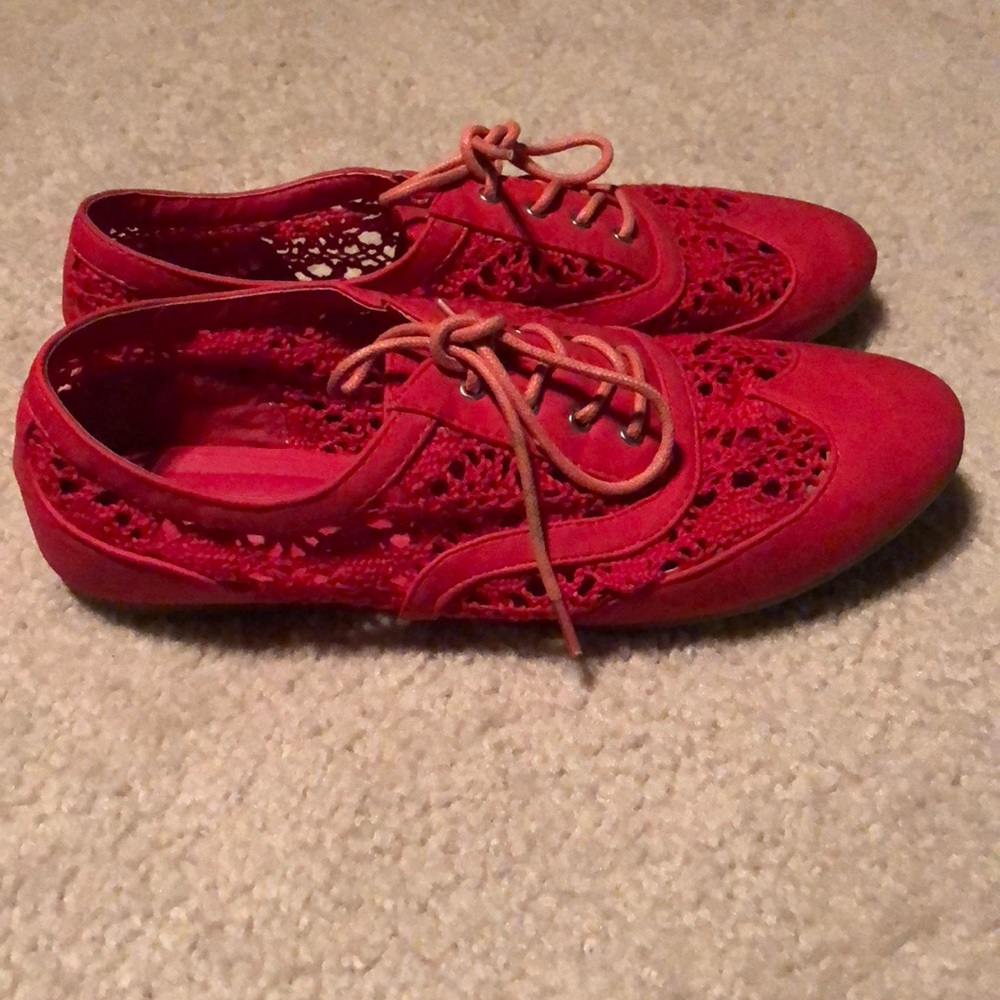 Red flats - Picture 2 of 4
